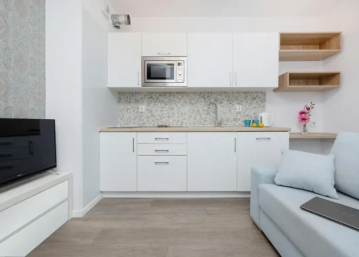 Apartment Center Strzelecka By Renters Poznan